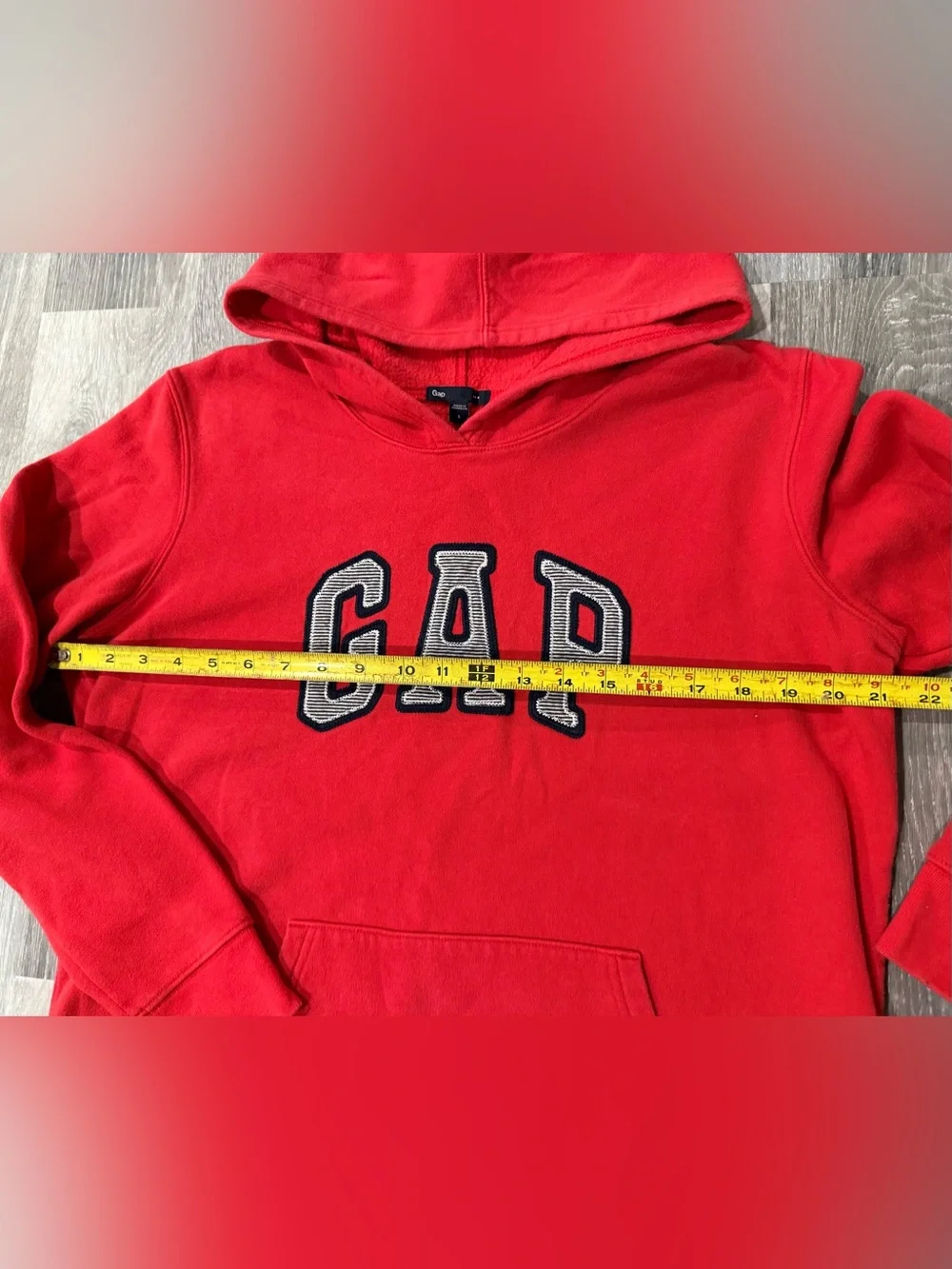 GAP bold red